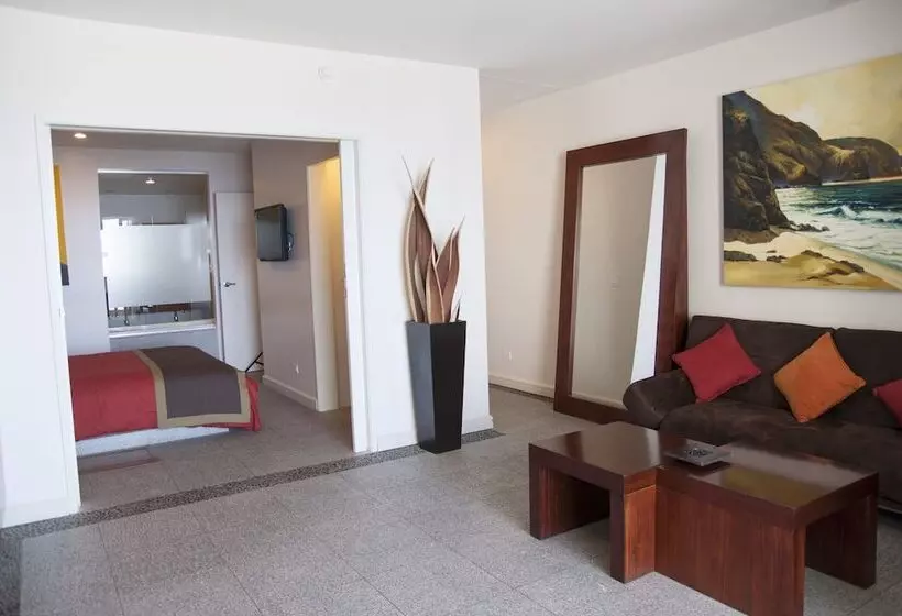 スイート, Rosarito Beach