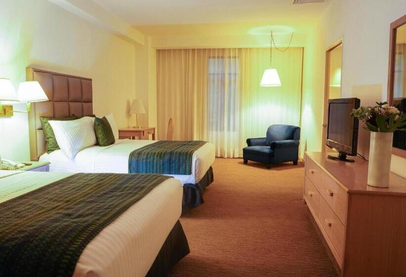 غرفة تنفيذية, San Marcos Grand