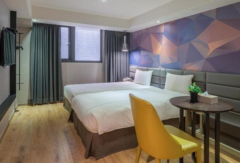 اتاق استاندارد, Check Inn Taichung Wenxin Zhongqing