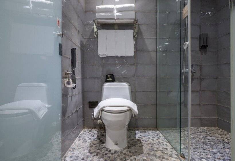 اتاق کلاسیک چهارنفره, Check Inn Taichung Wenxin Zhongqing