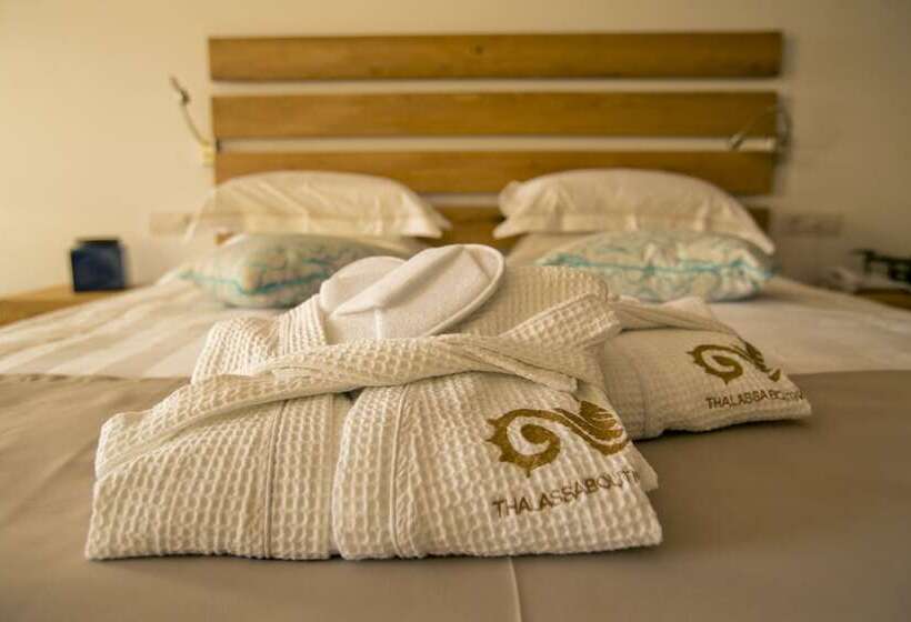 סוויטת ג'וניור נוף לים, Thalassa Boutique Hotel   Adults Only