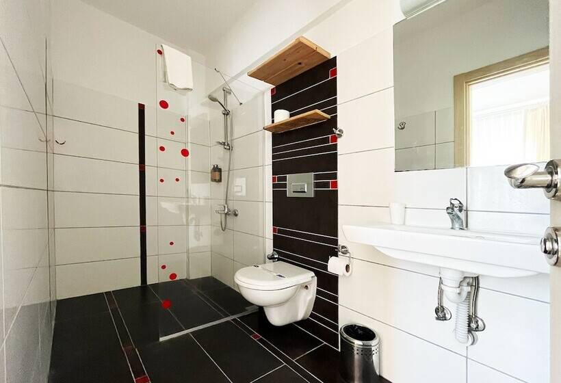 패밀리 룸, Zephyros City Otel