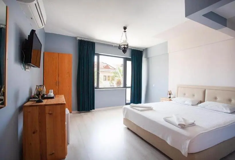 اتاق لوکس سه تخته, Zephyros City Otel