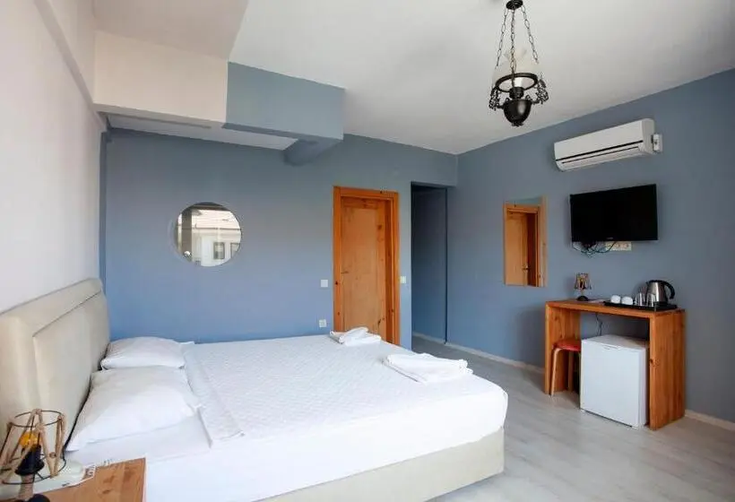 اتاق لوکس سه تخته, Zephyros City Otel