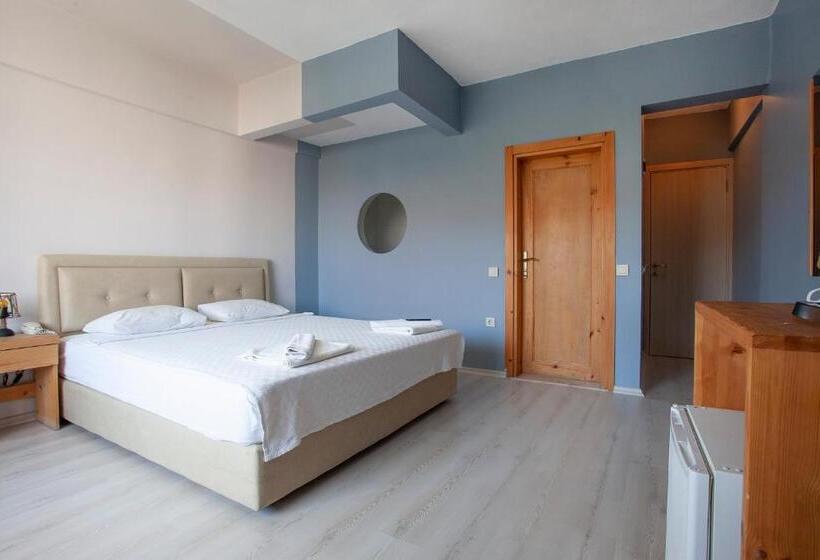 디럭스 트리플 룸, Zephyros City Otel