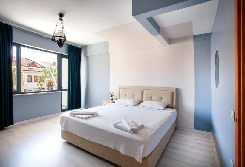 디럭스 트리플 룸, Zephyros City Otel