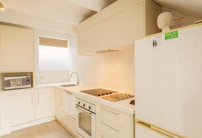 2 베드룸 인테리어 아파트, Cranbury Court Apartments