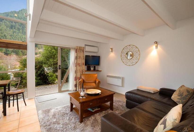 침실 2개 아파트, Cranbury Court Apartments