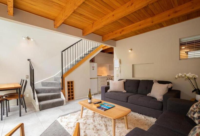 침실 2개 아파트, Cranbury Court Apartments