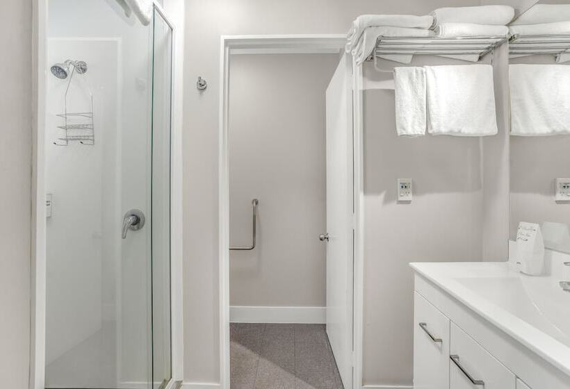 ファミリールーム, Capital Lodge Motor Inn