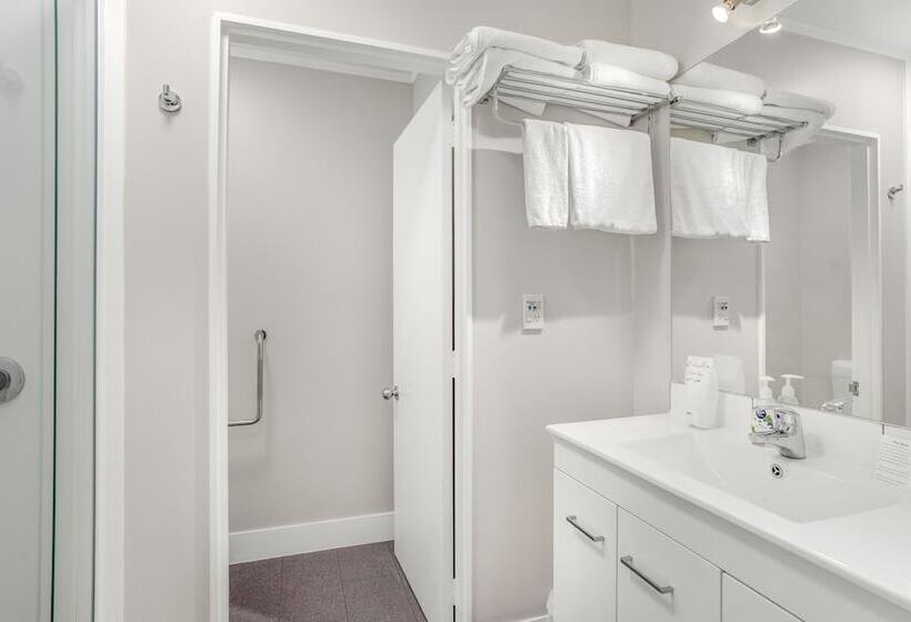 ファミリールーム, Capital Lodge Motor Inn