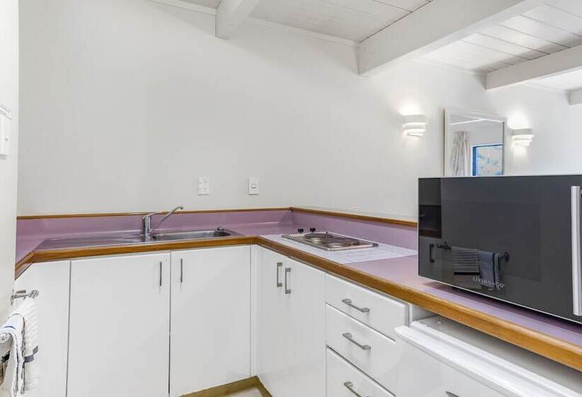 ファミリールーム, Capital Lodge Motor Inn