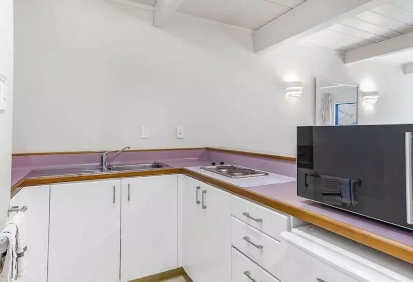 ファミリールーム, Capital Lodge Motor Inn