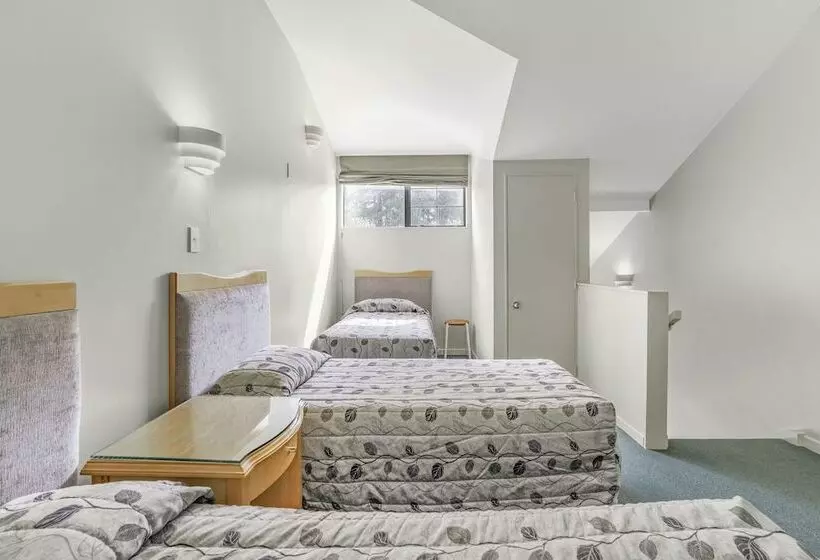 ファミリールーム, Capital Lodge Motor Inn