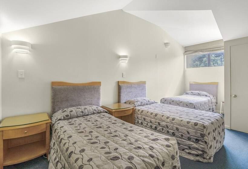 ファミリールーム, Capital Lodge Motor Inn