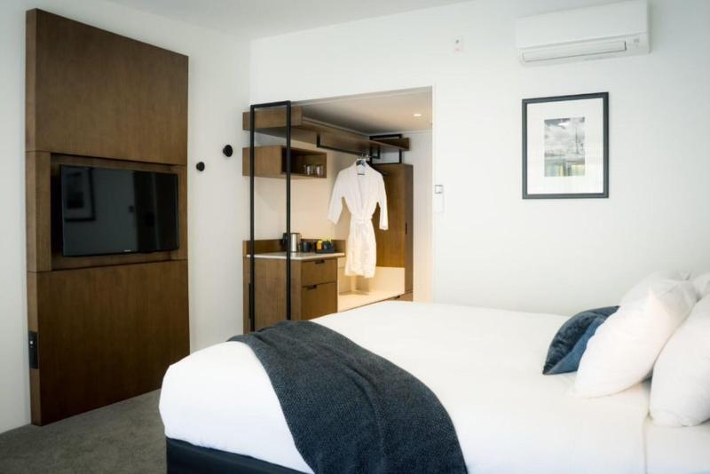 اتاق استاندارد با تخت بزرگ, Kamana Lakehouse