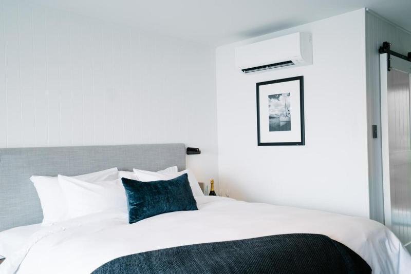 اتاق استاندارد با تخت بزرگ, Kamana Lakehouse