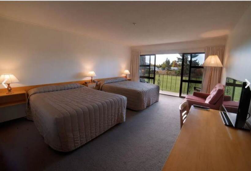 Номер Стандарт, Distinction Mackenzie Country