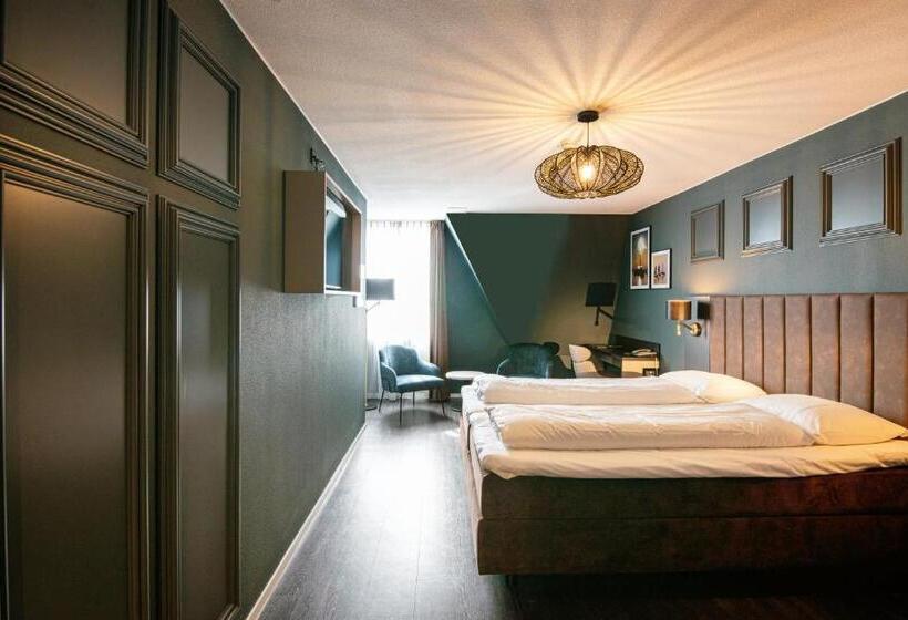 基本间, Old Dutch