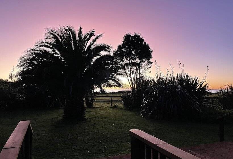 کلبه ییلاقی, Shining Star Beachfront Accommodation