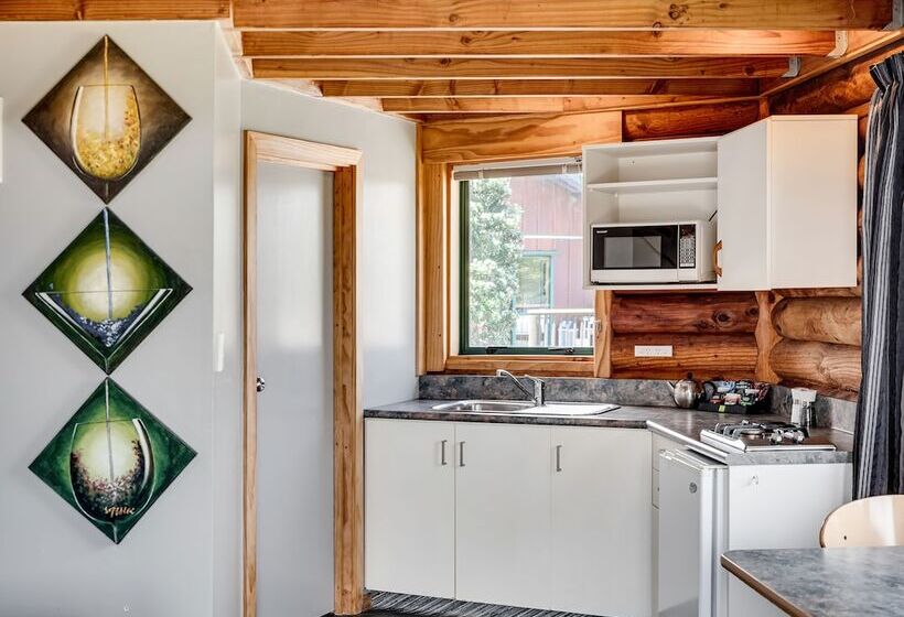 کلبه ییلاقی, Shining Star Beachfront Accommodation