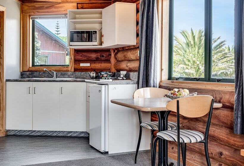 کلبه ییلاقی, Shining Star Beachfront Accommodation