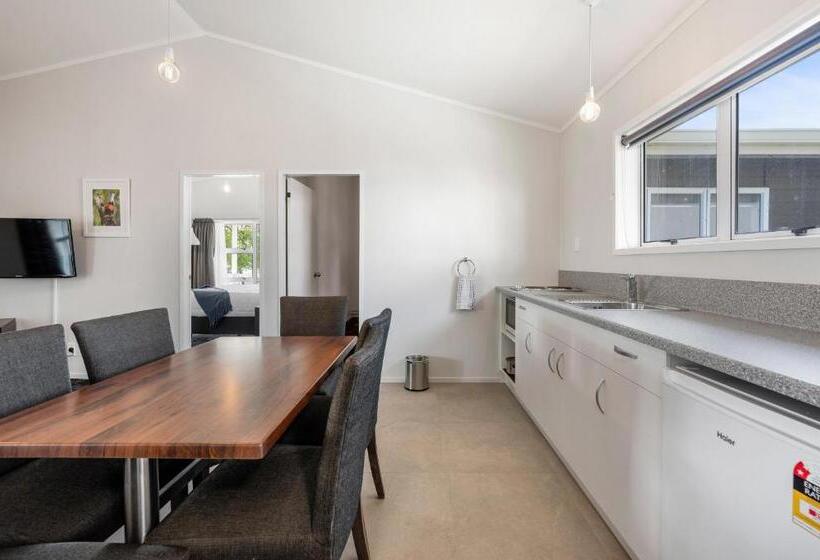 Апартаменты 2 Спальни, Lake Lodge Motel Rotorua