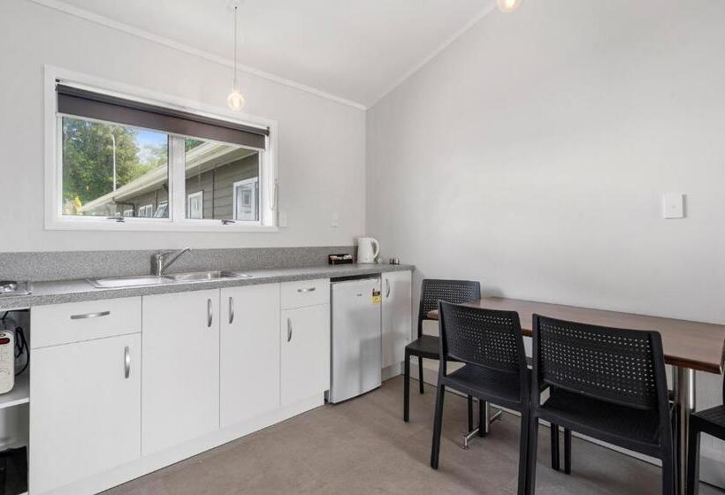 Апартаменты 1 Спальня, Lake Lodge Motel Rotorua