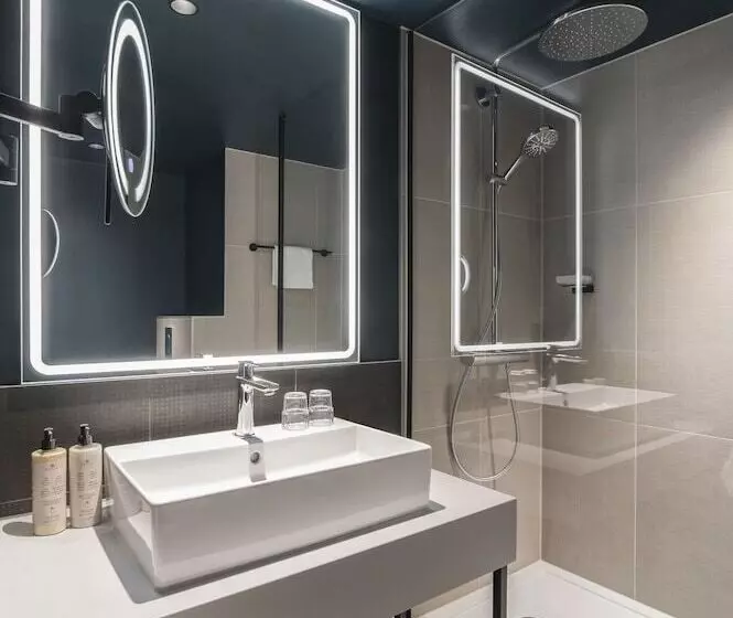 Superior-huone, Novotel Rotterdam Brainpark