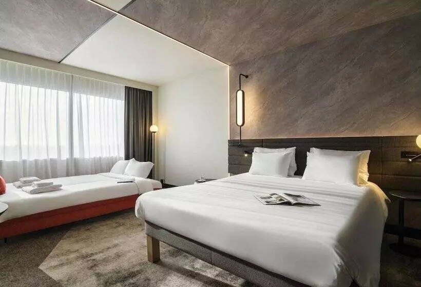 Superior-huone, Novotel Rotterdam Brainpark