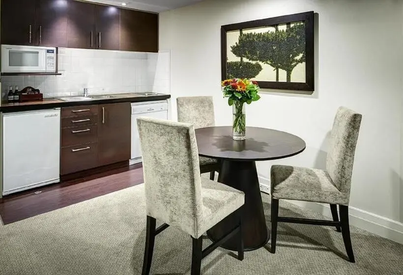 1 Bedroom Apartment Lake View, Rendezvous Heritage Hotel Queenstown