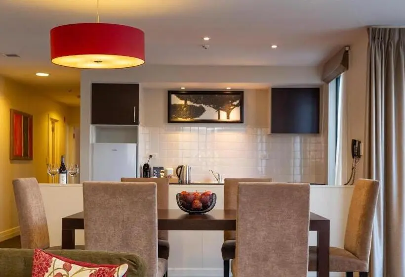 2 Bedroom Premium Apartment Lake View, Rendezvous Heritage Hotel Queenstown