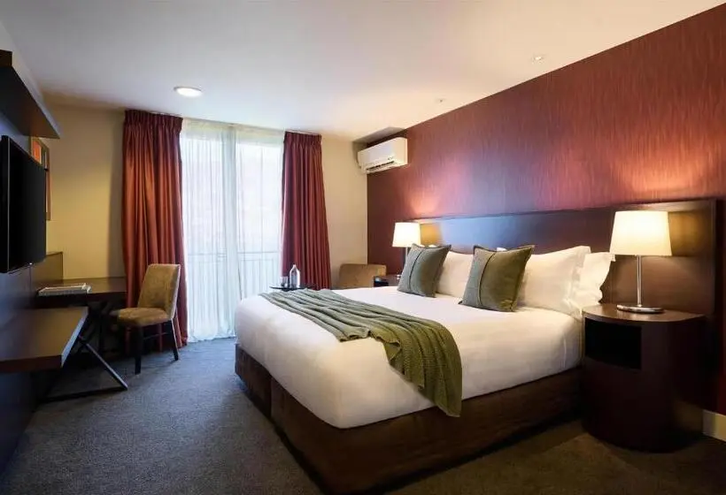 2 Bedroom Premium Apartment with Views, Rendezvous Heritage Hotel Queenstown