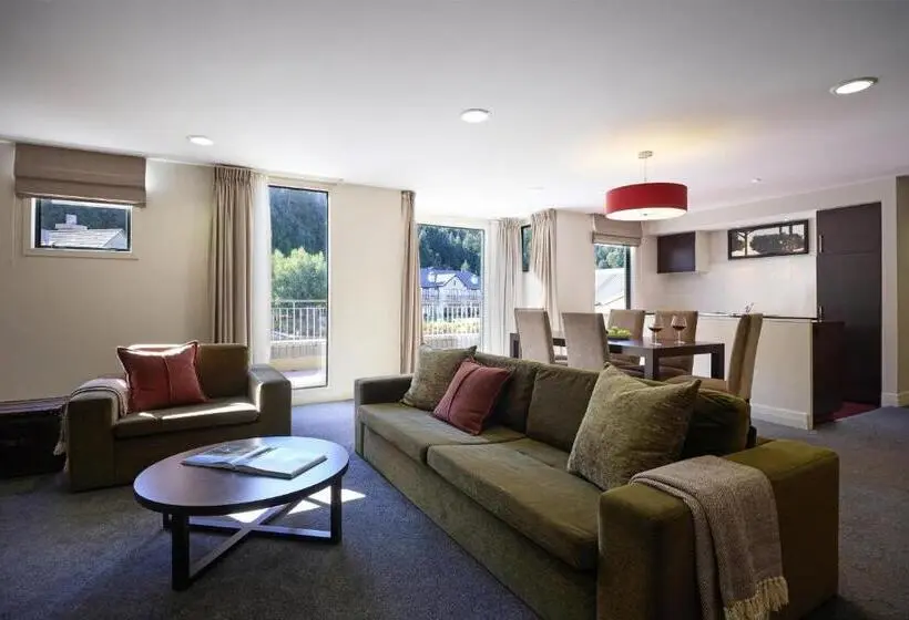 2 Bedroom Premium Apartment with Views, Rendezvous Heritage Hotel Queenstown