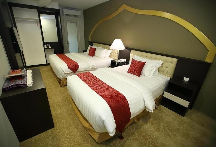 Deluxe Rum, Al Khatiri