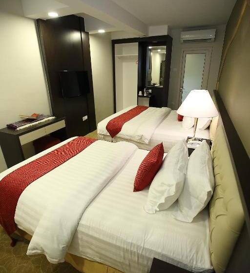 Deluxe Rum, Al Khatiri