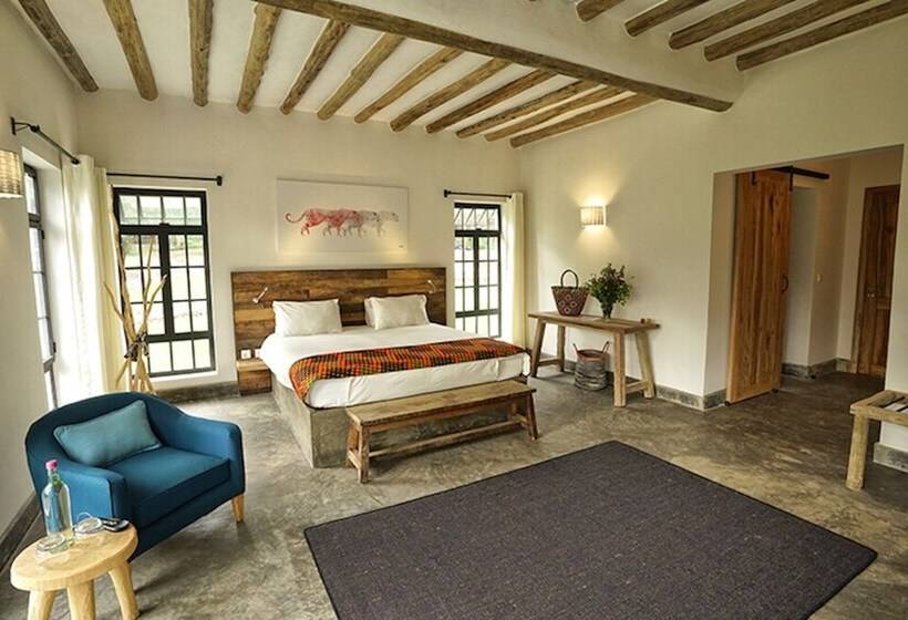 اتاق خانوادگی, Arusha Villa