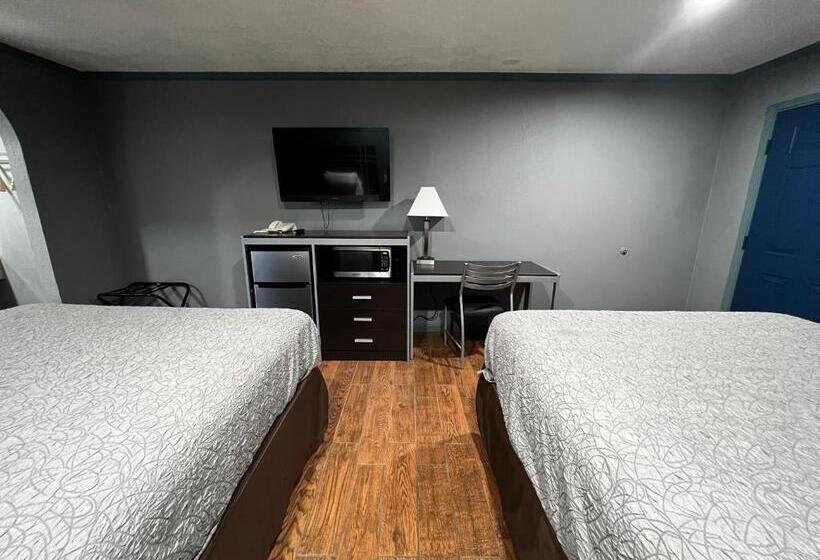 غرفه قياسيه سريرين مزدوجين, Relax Inn Ashdown