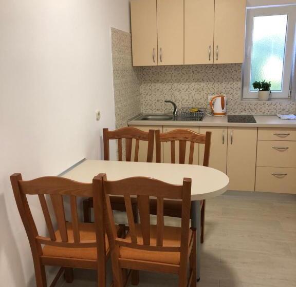 آپارتمان 1 خوابه با چشمانداز دریا, Apartmans And Rooms Slavica