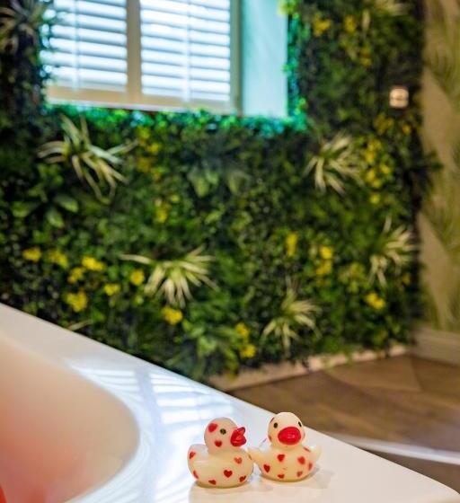 디럭스 스위트, Thomas Wright House