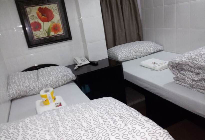 اتاق استاندارد, Tom's Guest House