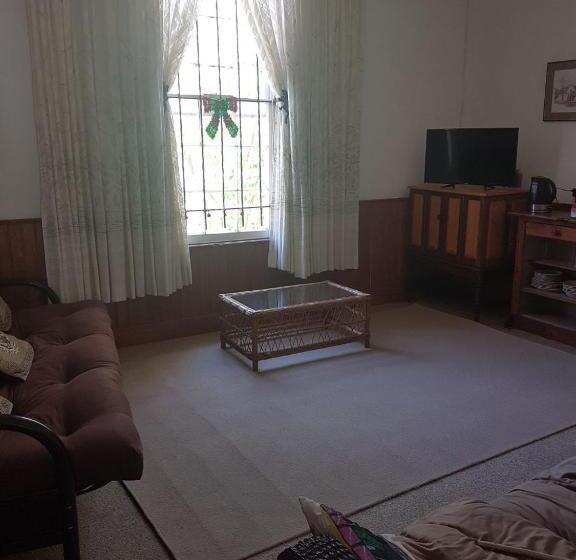 חדר קלאסי, Trackers Inn