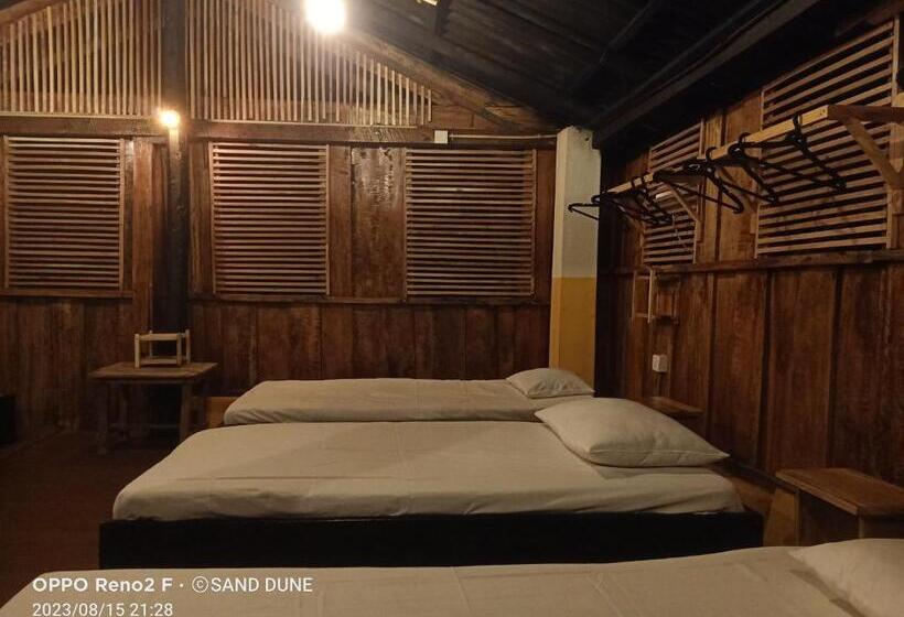 تختخواب در اتاق مشترک, Safasurf Camp   Hostel