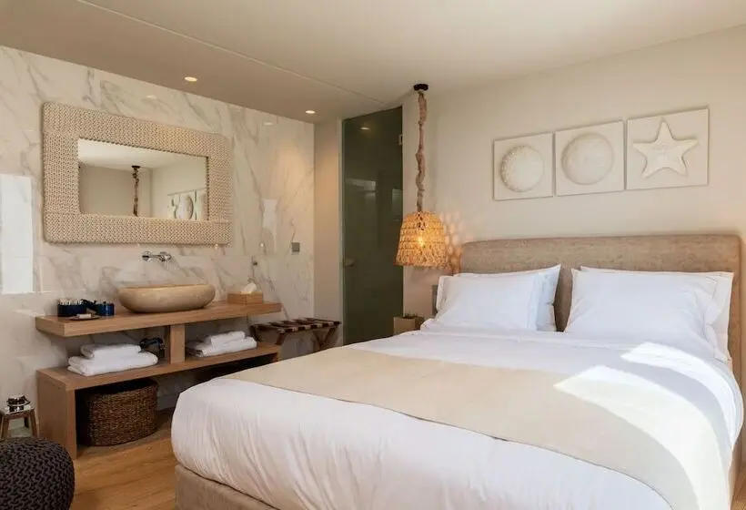 سوییت سوپریور با چشمانداز دریا, Oniro Suites