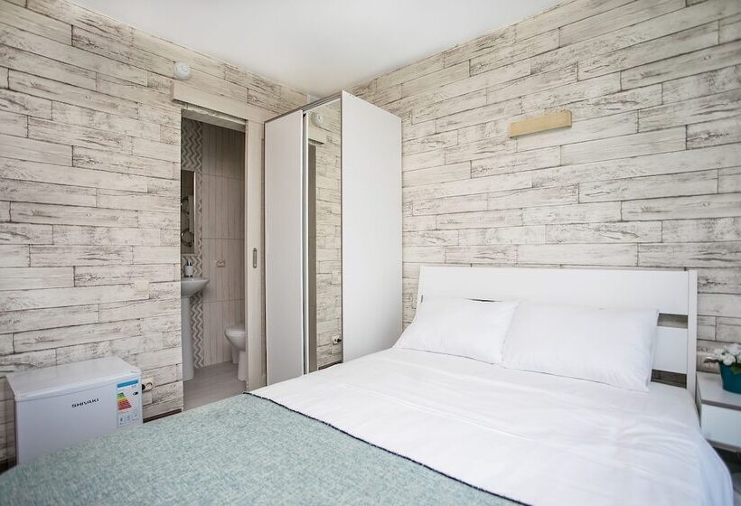标准间, Station   Hostel