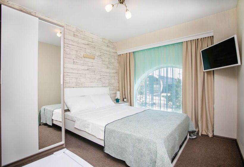 اتاق استاندارد, Station   Hostel