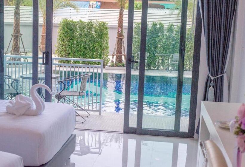 اتاق استاندارد با چشمانداز استخر, Baan Yamoo Ranong