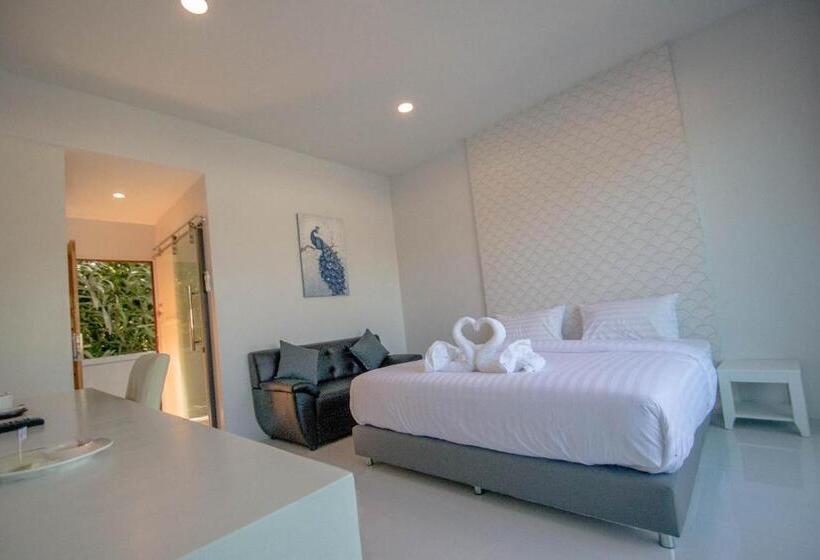 اتاق سوپریور با تخت بزرگ, Baan Yamoo Ranong