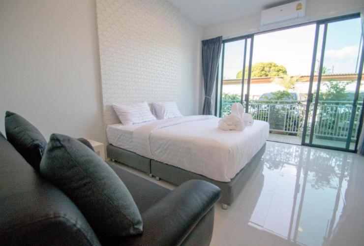 اتاق سوپریور با تخت بزرگ, Baan Yamoo Ranong