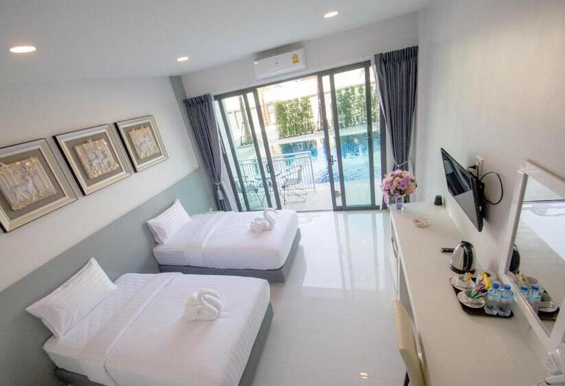 اتاق استاندارد با چشمانداز استخر, Baan Yamoo Ranong